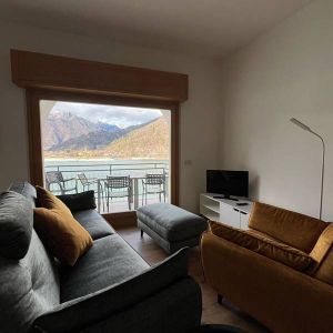 Bild 2: Villa Federica direkt am See, eingez. Garten. Hunde herzlich willkommen