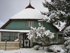 Auch im Winter ein gemütlicher Anblick. (Bild ist älter). - Bild 13: Hundefreundliches Ferienhaus im schönen Ostseebad Prerow
