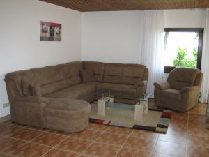 große und gemütliche Sitzecke - Bild 3: Ferienwohnung EifelNatur 1 - großzügige und komfortable FeWo nmit Terrasse