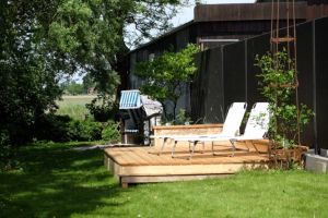 Liegestühle und Strandkorb - Bild 1: Hus Everschop - Friesenfinca im alten Ortskern von Tetenbüll - nahe SPO