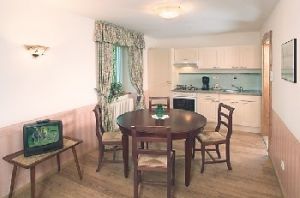 Bild 1: entzückendes Domizil mit eigenem eingezäunem Garten in Südtirol