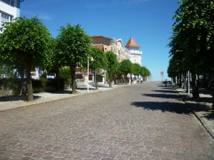 Nur 50 m zur bekannten Wilhelmstr. - Bild 17: Rügen, strandnahe Ferienwohnung in Sellin 300 m zum Strand bis 3 Pers.