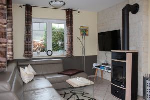 Ledereck-Wohnlandschaft, TV - Bild 10: Ferienhaus Kiek Över mit Sauna und Kamin in Prerow