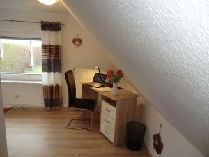 ungestört schnell mal ins Netz - Bild 15: Ferienhaus mit Hund, zwischen Büsum u. St. Peter, Sauna, Kamin, WLAN