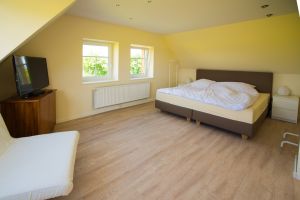 großes Wasserbett - Bild 2: Die 5***** kleine Villa für bis maximal 5 Personen mit Sauna
