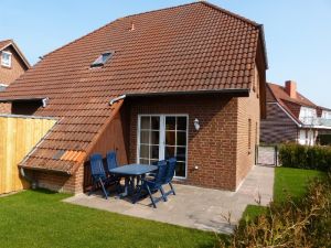 Windgeschützte Süd-Ost Terasse mit komplett eingezäuntem Grundstück - Bild 1: Heini's Huus 2 - Ferien mit Hund(en) an der Nordsee, WLAN vorhanden