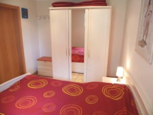 Kleiderschrank - Sitztruhe - Bild 14: Ostsee Fewo Zingst - 500 m zum Strand