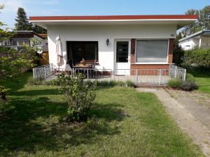 Bild 1: Ferienhaus Stahlbrode Nr. 142, ca. 150m zum Wasser, Zaun, Hunde willkommen