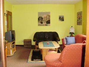 gemütliches Wohnzimmer - Bild 7: Ferienwohnung Feenhaus Erholung u. Entspannung im Hunsrück mit Hund