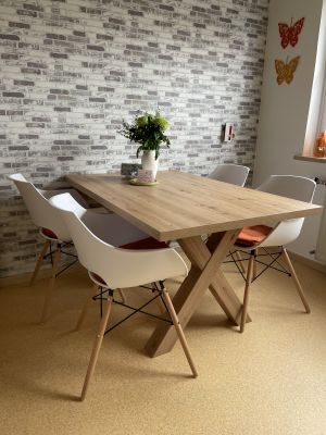 Diese moderne Sitzgruppe wurde im Februar 2024 neu gekauft. - Bild 9: Tolles vier Sterne und vier Pfoten Ferienhaus im Hunsrück, Hunde willkommen