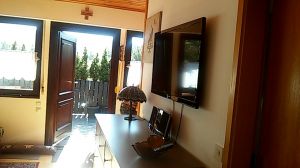 Bild 9: Idyll. Ferienhaus EifelNest & uneinsehb. Sonnenterrasse mit Fernblick