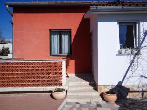 Bild 10: Ferienhaus Sabina mit zwei Ferienwohnungen und Pool