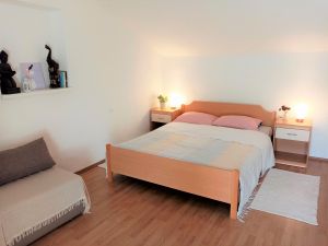 Bild 26: Ferienhaus Sabina mit zwei Ferienwohnungen und Pool