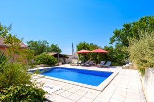 Bild 8: Ferienhaus Sabina mit zwei Ferienwohnungen und Pool