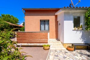 Bild 12: Ferienhaus Sabina mit zwei Ferienwohnungen und Pool