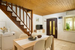 Bild 27: Ferienhaus Sabina mit zwei Ferienwohnungen und Pool