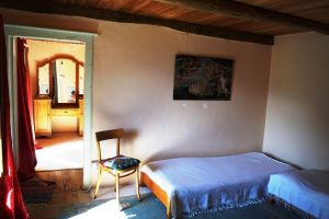 Schlafzimmer mit 2 separaten Betten - Bild 11: Ferienhaus Cá Árbul (Valle Cannobina in Italien/Lago Maggiore)