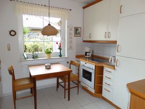 mit Spülmaschine, Herd mit Cerankochfeld - Bild 1: Familienfreundliche Fewo, 2 Schlafzimmer, Garten, Hunde auf Anfrage erlaubt