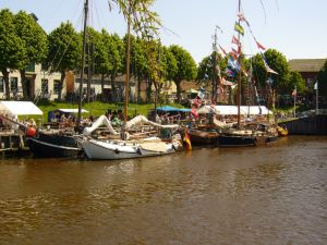 In Carolinensiel findet alljährlich das Hafenfest statt. - Bild 17: Ferienhaus "Friederike" an der Nordseeküste - ebenerdig - Hunde erlaubt