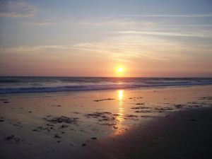 Bild 16: Maison Biemont, normannisches Natursteinhaus 16. Jahrhundert, Kamin