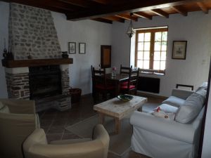 Bild 2: Les Prunelles Normannisches Natursteinhaus mit Wintergarten und Kamin