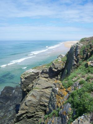Atemberaubende Steilküste und weite Sandstrände, das bietet die Halbinsel Cotetin in schneller Abfolge. - Bild 17: Les Prunelles Normannisches Natursteinhaus mit Wintergarten und Kamin