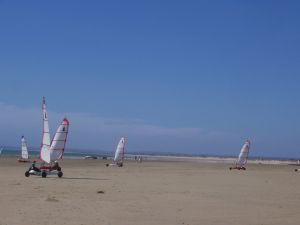 Viele Freizeitaktivitäten bietet der nahe gelegene, weitläufige Strand. - Bild 14: Les Prunelles Normannisches Natursteinhaus mit Wintergarten und Kamin