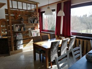 Schönes Essbereich - Bild 5: Luxus Ferienhaus mitten im Wald Hunsrück