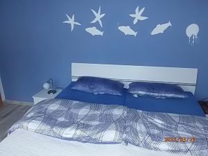 Doppelbett 2x90x200cm - Bild 4: Großer Hafentraum Ferienwohnung mit Superblick auf den Hafen und die Peene