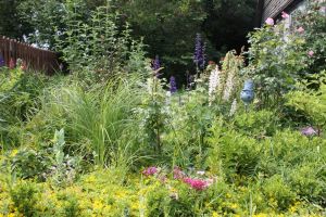 Ich liebe es, wenn im Garten alles grünt und blüht! - Bild 6: Ferienzimmer und Ferienwohnung auf dem Bauernhof