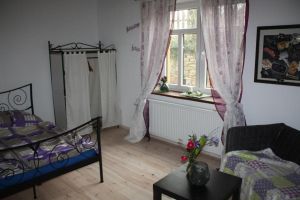 weckt mit seiner Gestaltung Lust, einmal selbst wieder zum Instrument zu greifen... - Bild 9: Ferienzimmer und Ferienwohnung auf dem Bauernhof