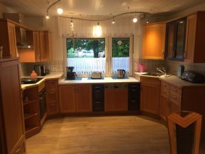 7,5m Einbauküche mit Heißluftherd - Bild 10: Fewo-Haus- Arnolde Nordsee Ostfriesl. EingezGarten, Rolliger. Senioren Hund