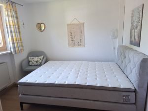 Fenster zum Vorgarten - Bild 25: Ferienhaus Degenhardt - Im Urlaub und doch zu Hause