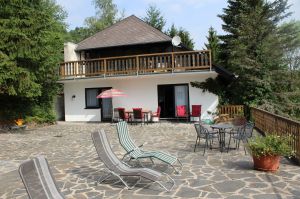 Bild 1: Ferienwohnung EifelNatur 4 - komfortable FeWo in ruhiger Lage