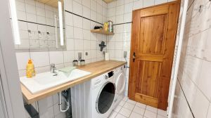 und Waschmaschine und Trockner - Bild 8: exklusive FeWo Waldblick, 2 Schlafzimmer, Elektrokamin, Garten