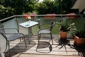 Balkon mit Blick ins Grüne - Bild 3: Ferienwohnung Sylvia & Oliver Schön Bodensee