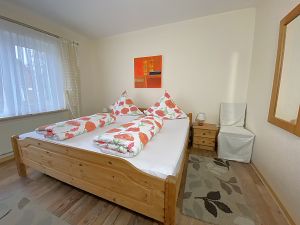 Bild 13: Norddeich EG-Ferienwohnung-3 Personen+Hund, 2 Schlafz. Fahrräder strandnah