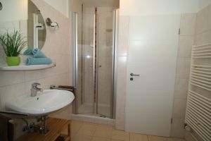 inkl. Waschmaschine u. Handtuchheizkörper - Bild 16: Norddeich EG-Ferienwohnung-3 Personen+Hund, 2 Schlafz. Fahrräder strandnah