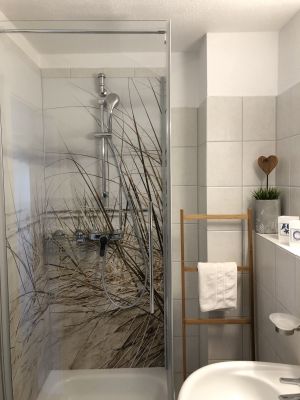 Dusche - Bild 8: Ferienwohnung Sonnenblume in Achtern Diek, Zingst