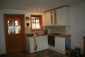 komplett ausgestattete Küche - Bild 6: Ferienhaus "Häusl" in Pfronten im Allgäu