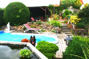 Bild 28: Ferienhaus Gabriela mit eingezäunten Garten und privatem Swimmingpool