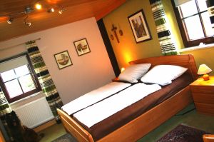 Bild 22: Ferienhaus Gabriela mit eingezäunten Garten und privatem Swimmingpool