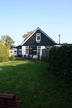 Bild 1: Ferienhaus Antje mit eigenem eingezäunten Garten in Holland
