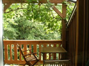 Loggia - Bild 8: Wallbacher Hirtenhaus - Das Ferienhaus für Hund und Mensch im Odenwald