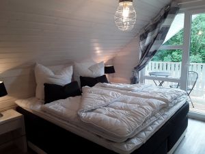 mit direktem Zugang zum Balkon - Bild 14: Ferienhaus Windrose II am Ostseestrand von Schönberg-Kalifornien