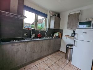 die Küche ist komplett ausgestattet - Bild 4: Haus bis 7 Pers, Sauna, fußläufig zum Meer mit eingez. Garten Wemeldingen