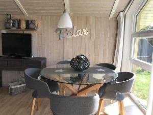 Gemütlich zusammen sitzen...
Kinder & Hunde immer im Blick - Bild 4: Dänisches Ferienhaus am Naturstrand mit Kamin & Sauna***Hunde willkommen***