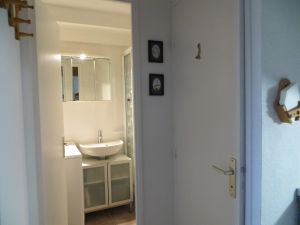 Rechts das WC - Bild 9: Colline 34 Narbonne Plage bis 4 Personnen Vierbeiner Willkommen