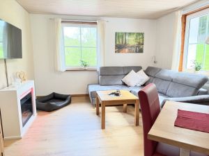 Bild 23: Wellness Ferienhaus Schwarzwaldhaus Zwink Enzklösterle Sauna BBQ Garten