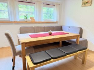 Bild 12: Wellness Ferienhaus Schwarzwaldhaus Zwink Enzklösterle Sauna BBQ Garten